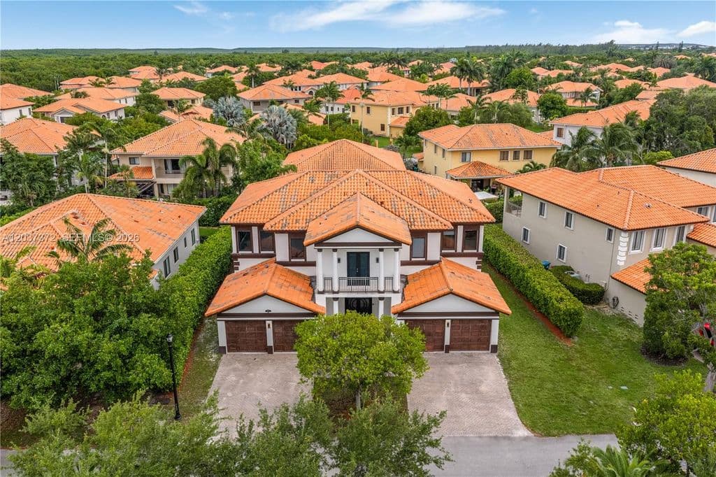 5+1 Müstakil ev — 7504 SW 188th Ter
