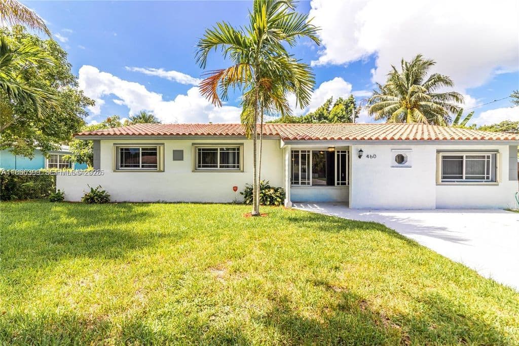 5-bedroom Single-Family Home — 460 NW 88th Ter