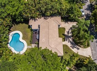3-bedroom Single-Family Home — 10550 NE 3rd Ct, Miami Shores, 33138