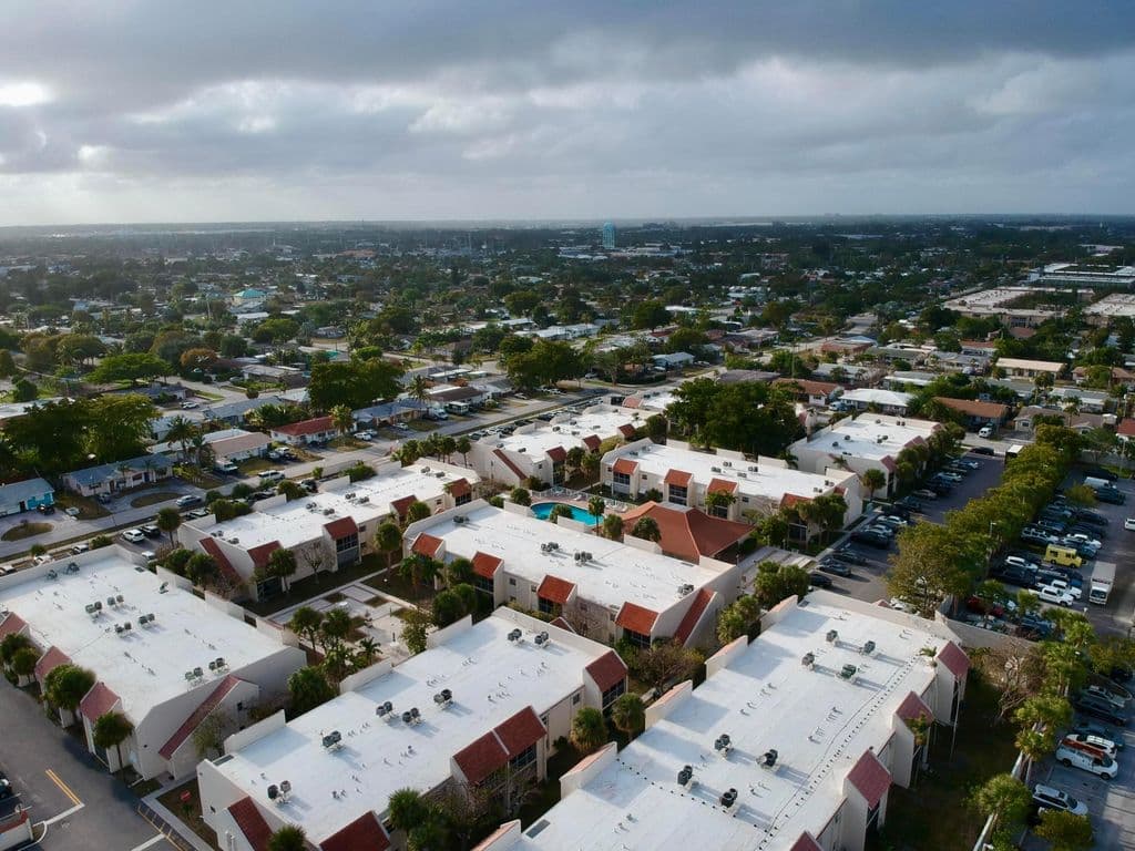 2-bedroom Condo — 1428 SE 4th Avenue #246