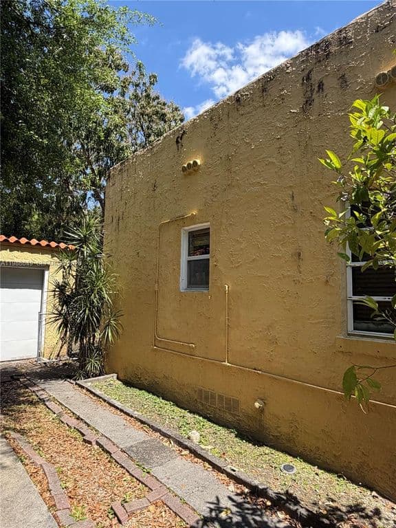 2+1 Müstakil ev — 1209 Mariana Ave