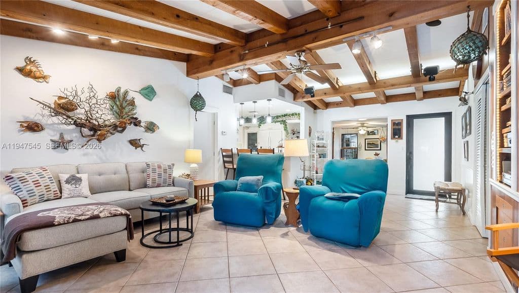 3-bedroom Single-Family Home — 2455 Flamingo Ln