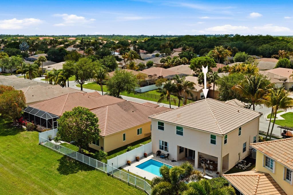 5-bedroom Single-Family Home — 2644 San Andros