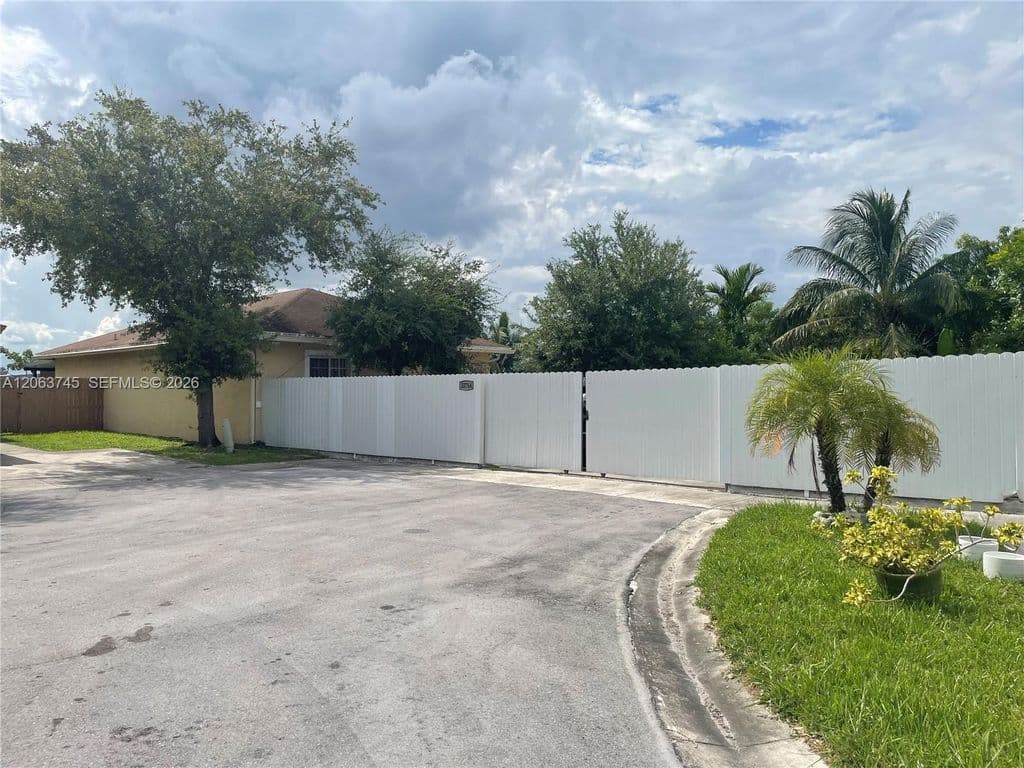 4-bedroom Single-Family Home — 20764 NW 31st Ave