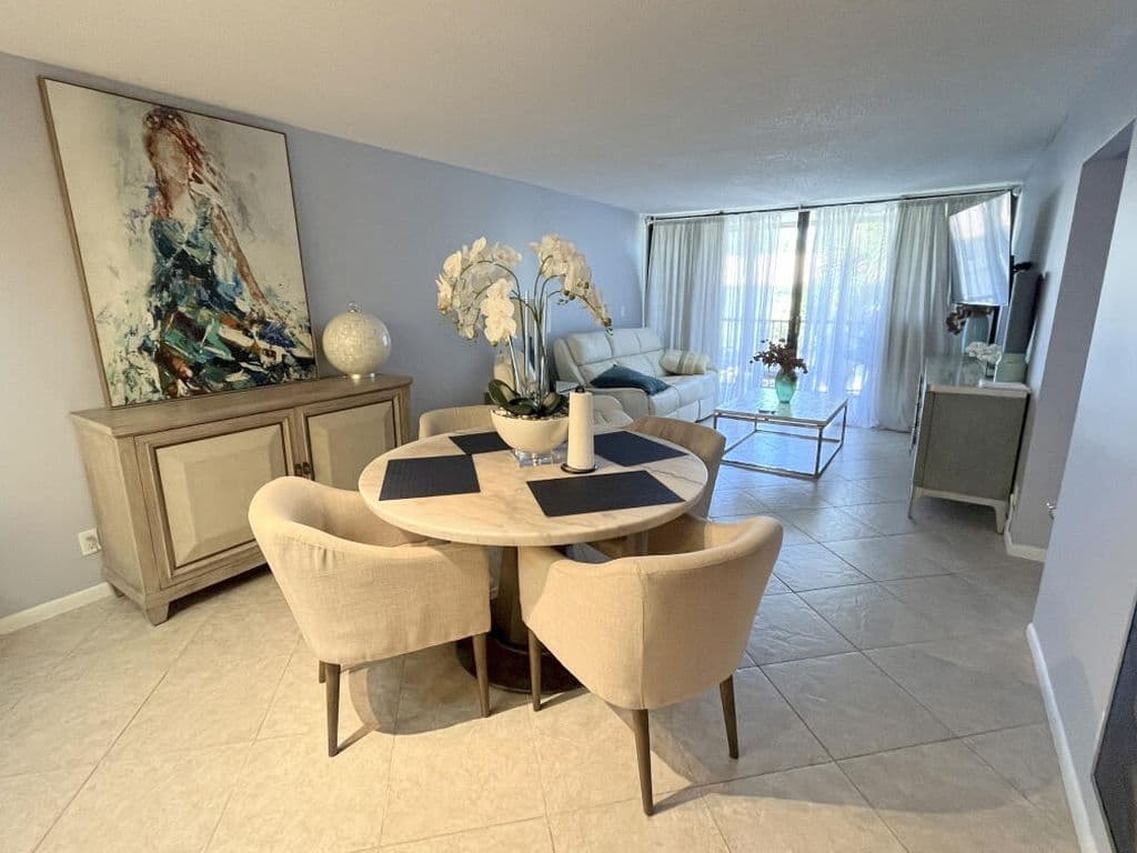 2-bedroom Condo — 1 Royal Palm Way #3050