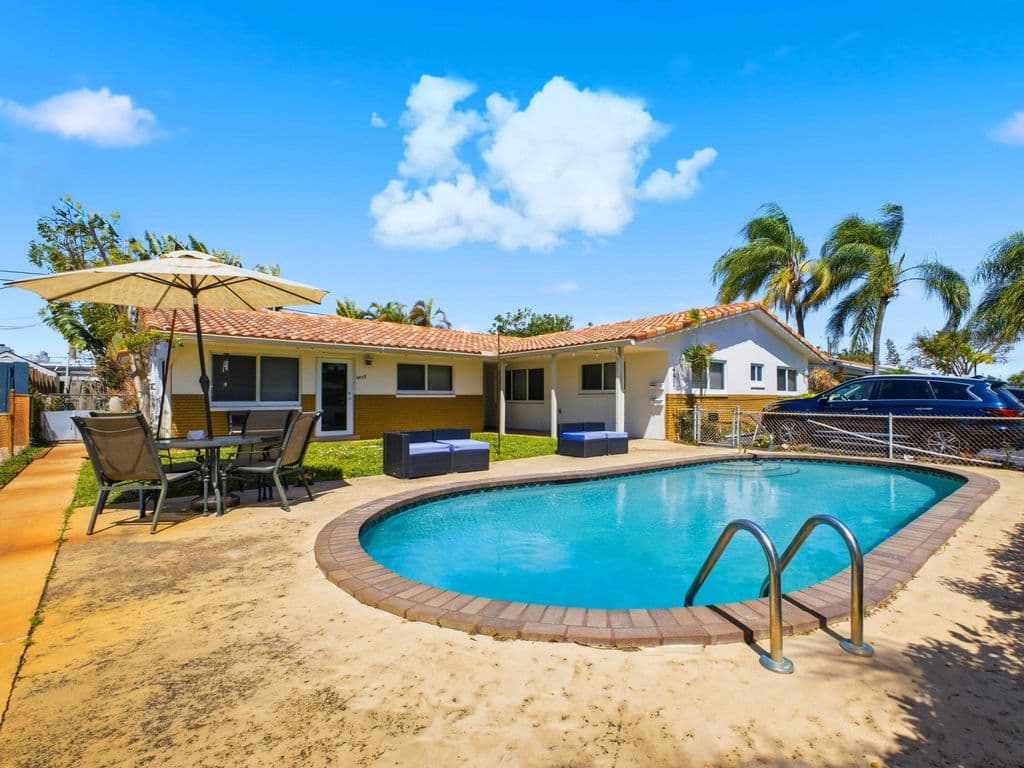 5-bedroom Property — 451 SE 1st Avenue #A-B