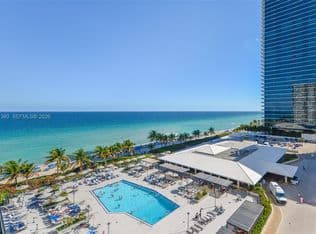 2-bedroom Condo — 1950 S Ocean Dr APT 8J, Hallandale, 33009