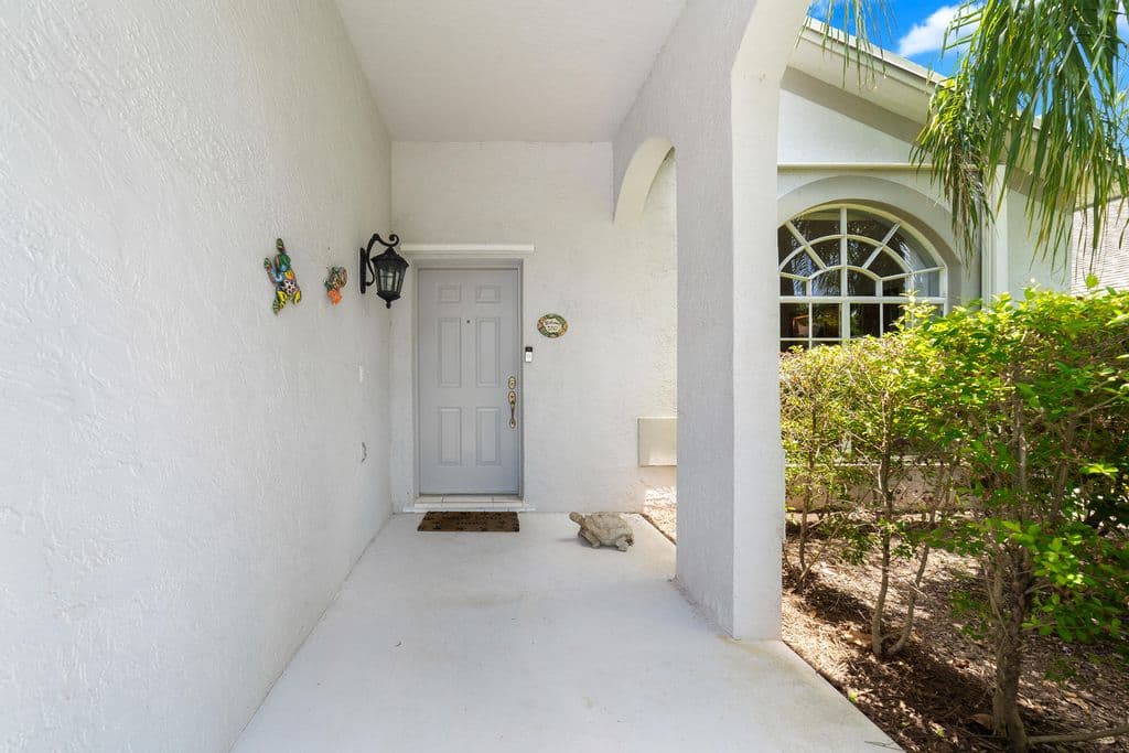4-bedroom Single-Family Home — 2211 Soundings Court