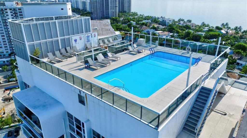 2+1 Condo — 2841 N Ocean Boulevard #1105