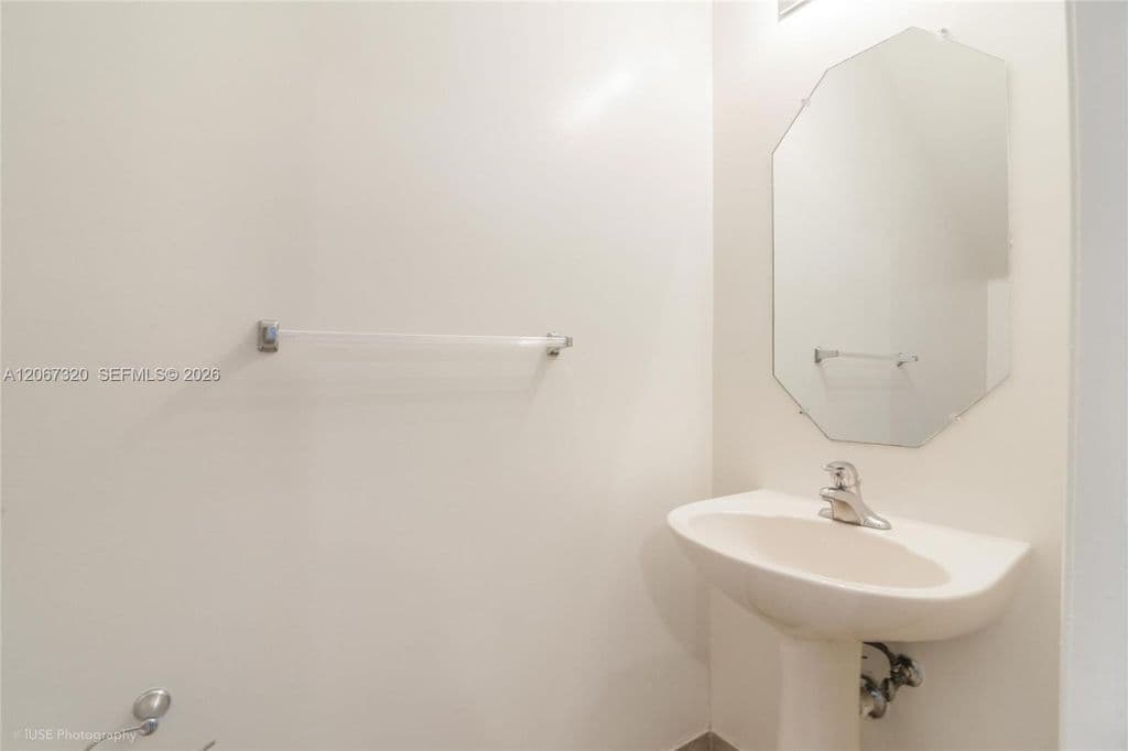 2-bedroom Property — 8228 SW 29th St #103