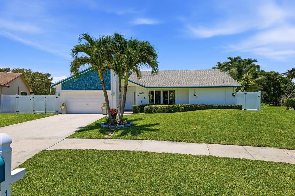 3-bedroom Single-Family Home — 1401 SW 28th Terrace