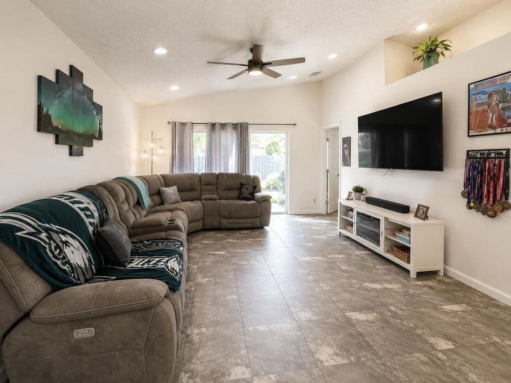 3+1 Müstakil ev — 7063 Middlebury Drive