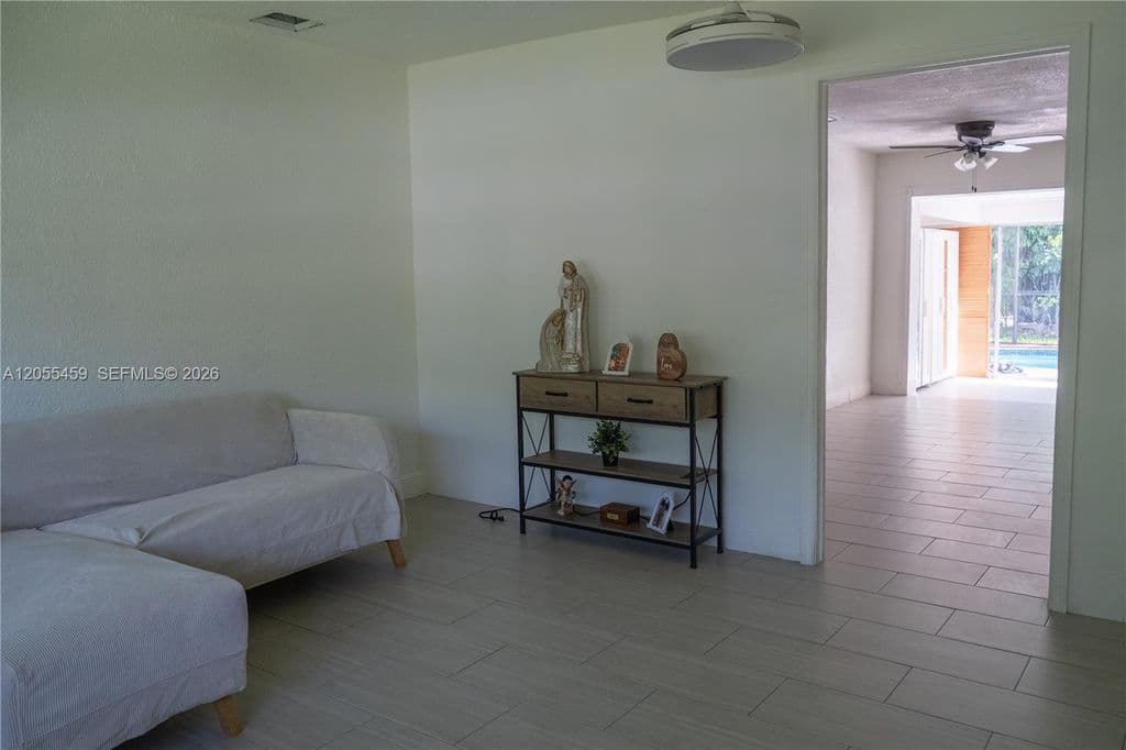 3-bedroom Single-Family Home — 20530 Eagle Nest Rd