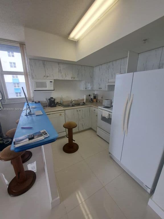 2+1 Condo — 5085 NW 7th St APT 602
