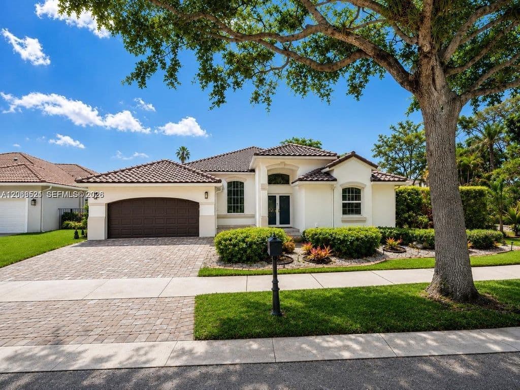 5+1 Müstakil ev — 2616 Oakbrook Ct