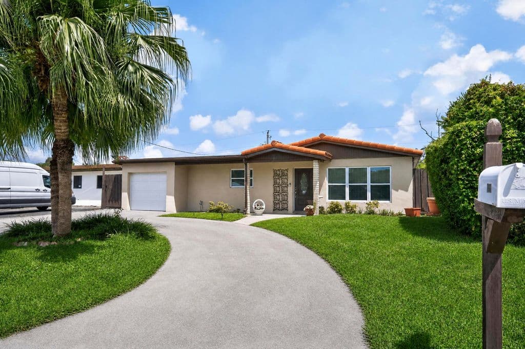 4-bedroom Single-Family Home — 7961 N NORMANDY Street