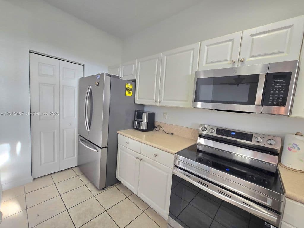 3-bedroom Property — 13211 SW 127th Ct