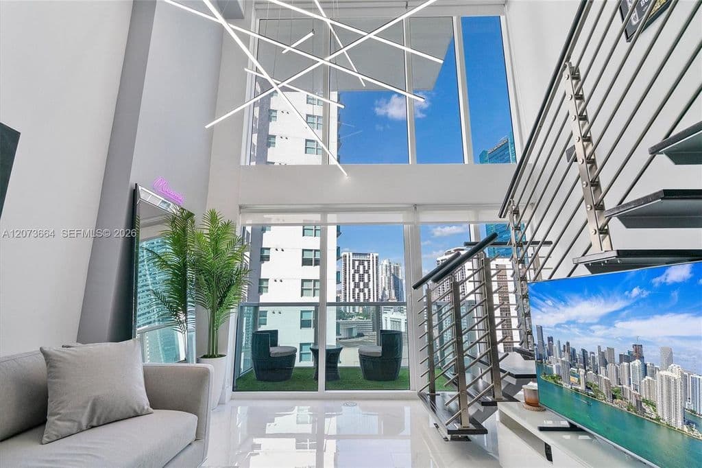 1-bedroom Condo — 41 SE 5th St APT 1111