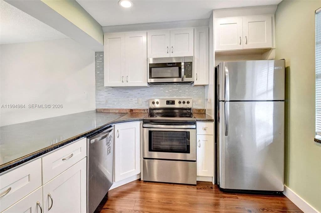 2-bedroom Condo — 14721 Bonaire Blvd APT 308