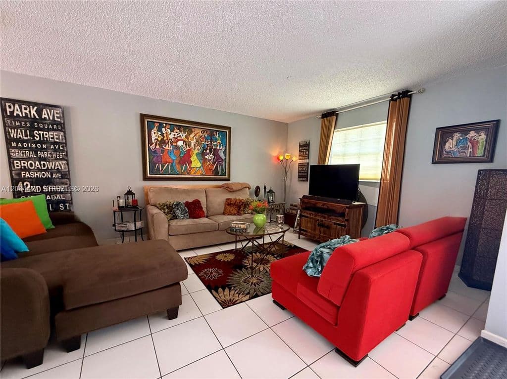3-bedroom Property — 13561 SW 62nd St #174-35