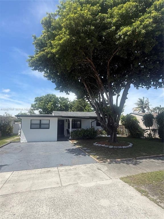 4-bedroom Single-Family Home — 2411 Wiley St