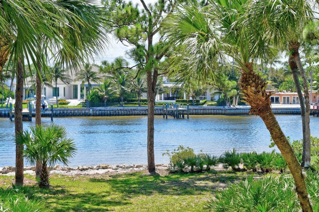 2+1 Condo — 2101 Marina Isle Way #202