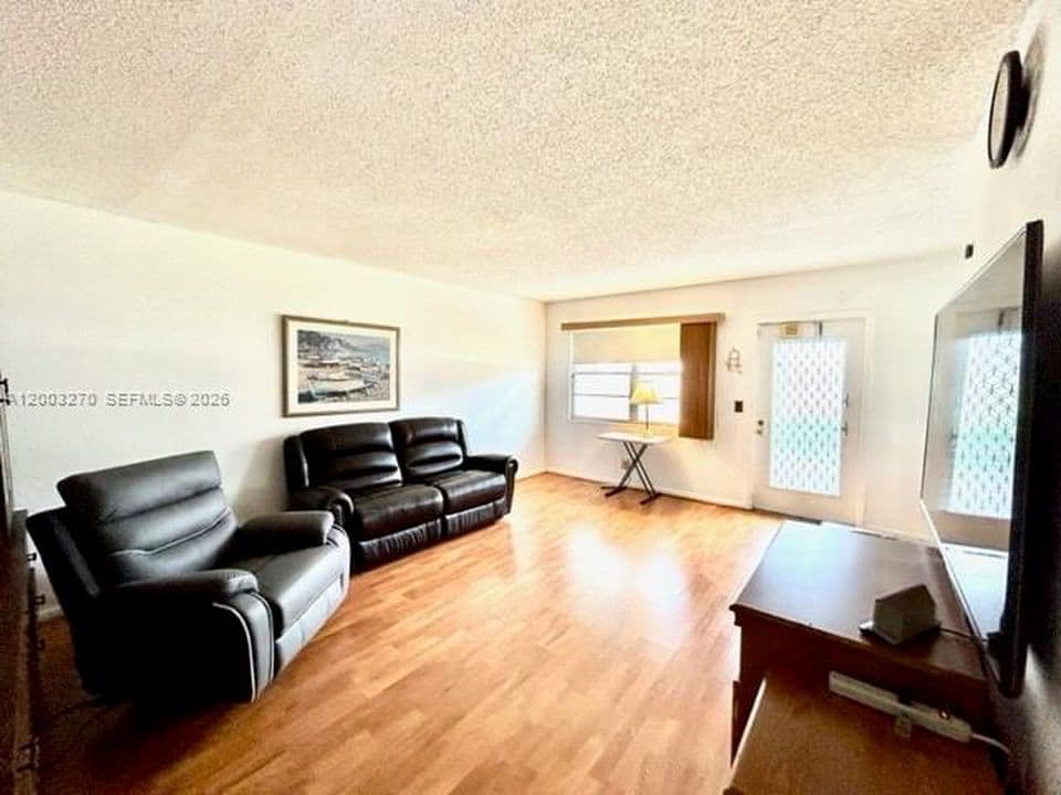 2+1 Condo — 257 Tilford M #257