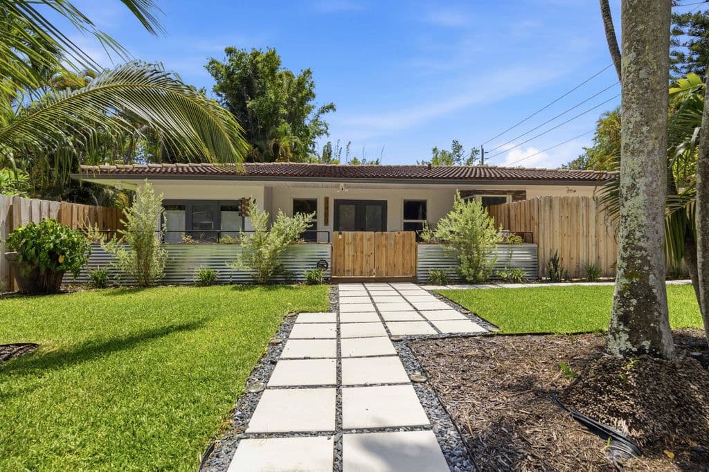 3-bedroom Single-Family Home — 1400 NE 17th Avenue