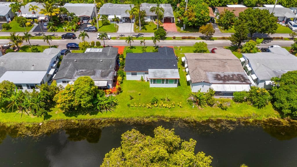 2-bedroom Single-Family Home — 4200 NW 52ND Avenue