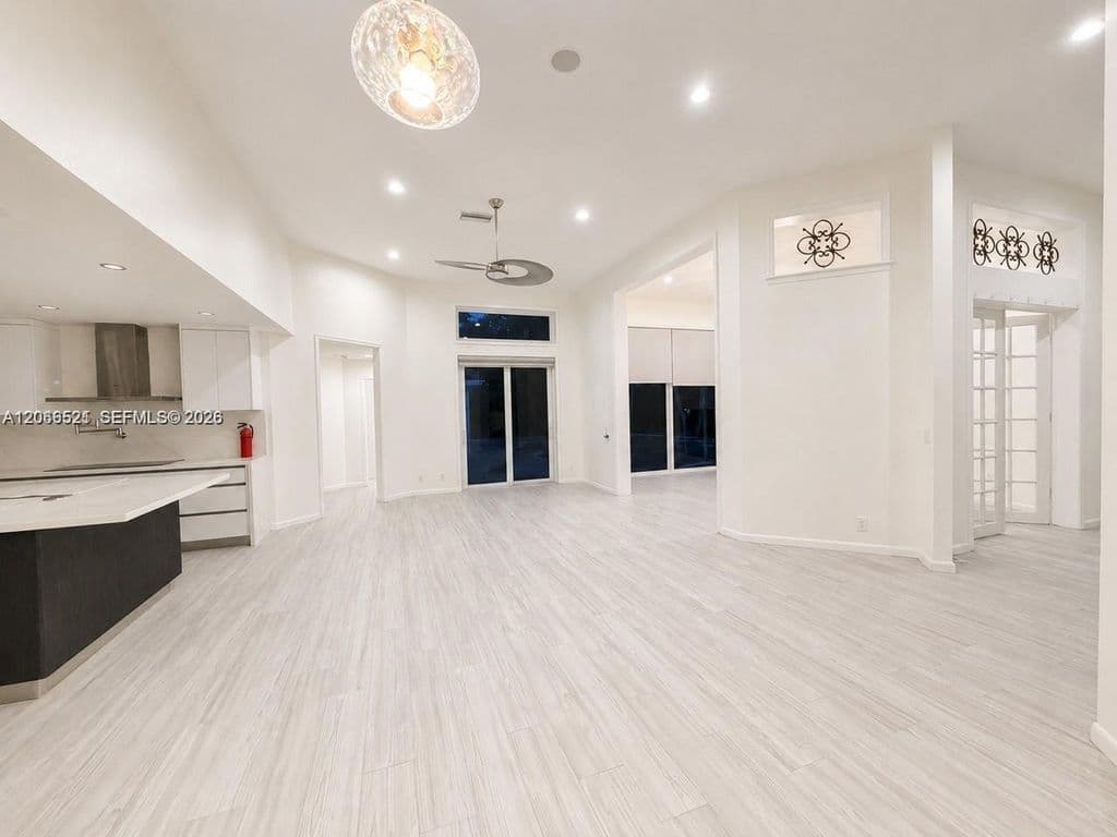 5+1 Müstakil ev — 2616 Oakbrook Ct