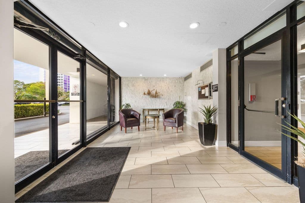 2+1 Condo — 1200 Marine Way Apt 607