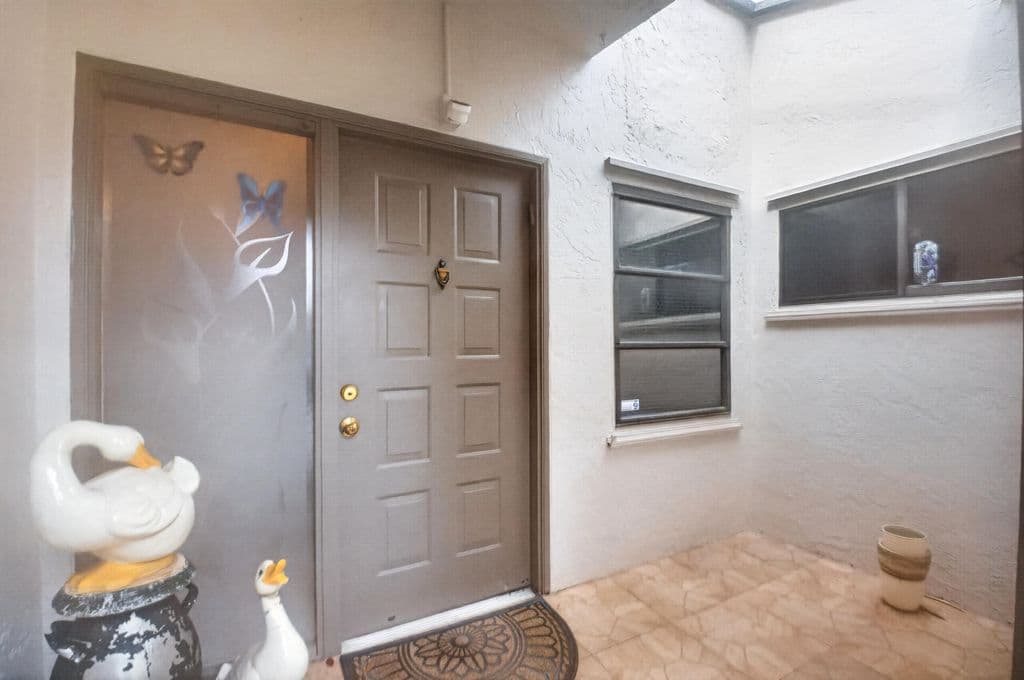 2-bedroom Condo — 8179 Whispering Palm Drive