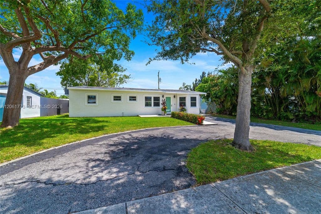 3-bedroom Single-Family Home — 320 NE 59th Ct