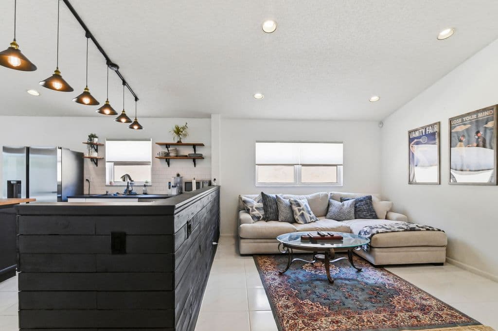 3+1 Müstakil ev — 5690 Green Island Drive
