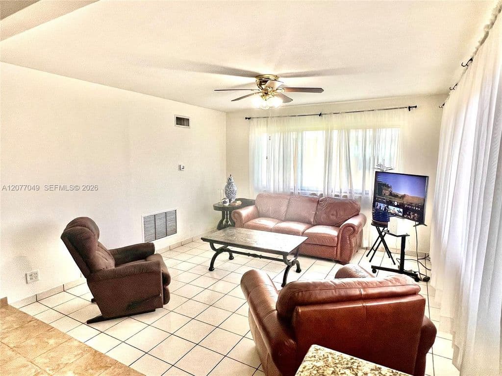 3-bedroom Single-Family Home — 106 N 32nd Ave