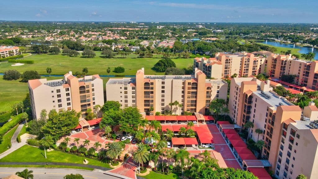 3+1 Condo — 7225 Promenade Drive #102