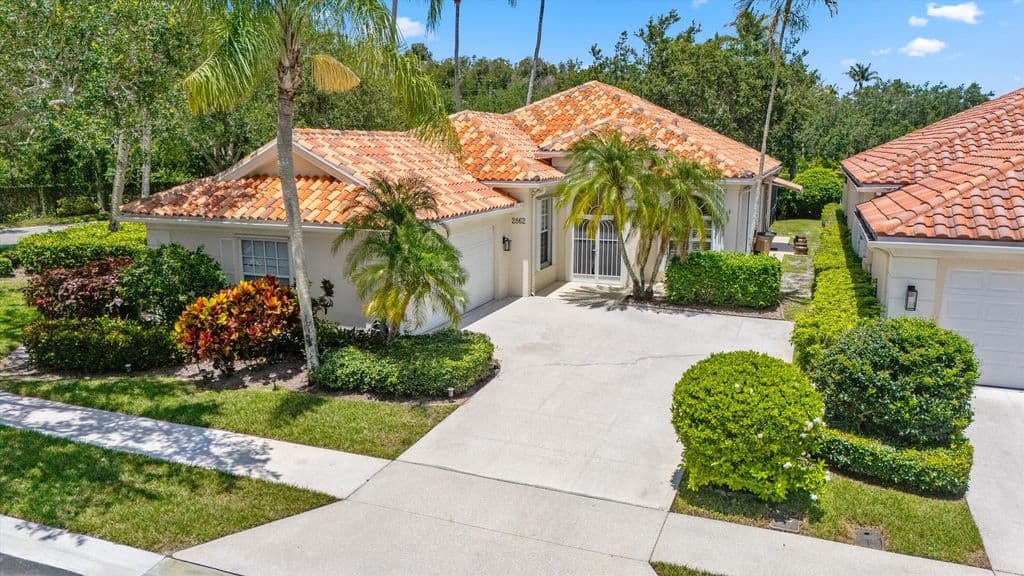 4-bedroom Single-Family Home — 2862 Irma Lake Drive