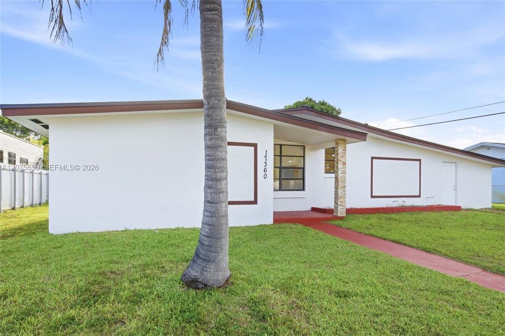 3-bedroom Single-Family Home — 17360 SW 121st Ave
