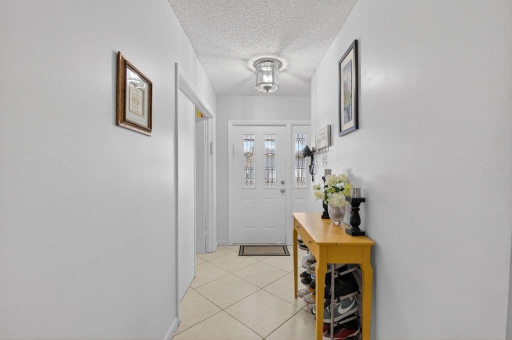 3-bedroom Single-Family Home — 19881 VILLA MEDICI Place