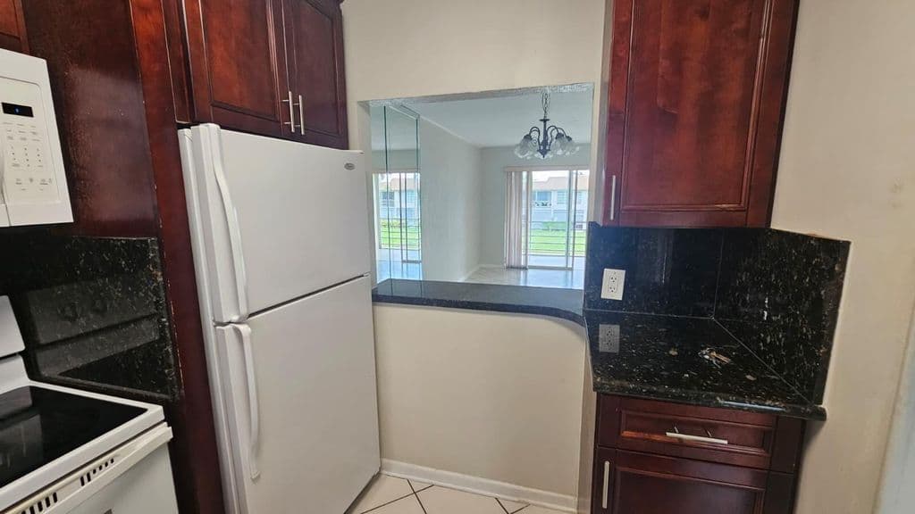 2+1 Condo — 9911 Sandalfoot Boulevard #116