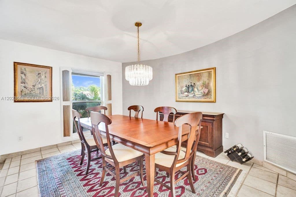 3+1 Müstakil ev — 8521 SW 86th Ct