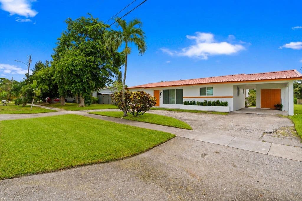 3-bedroom Single-Family Home — 2780 NW 26TH Avenue