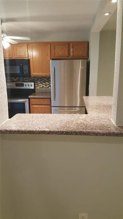 2+1 Condo — 180 NE 12th Avenue #17a