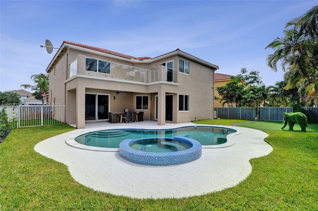 5-bedroom Single-Family Home — 16180 SW 14th St