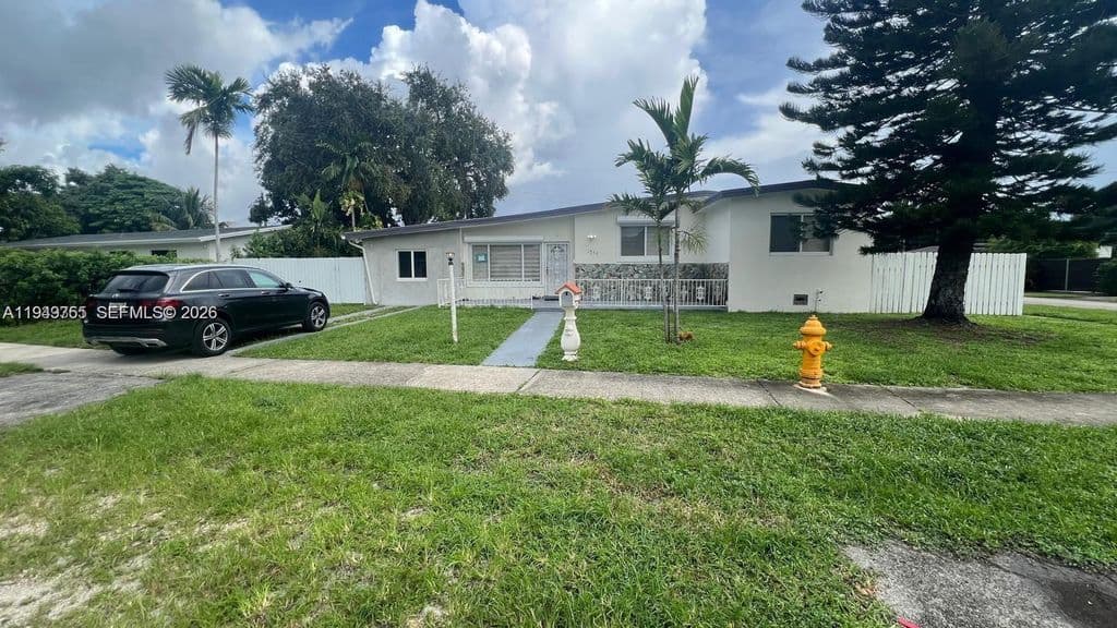 4+1 Müstakil ev — 1251 Little River Dr
