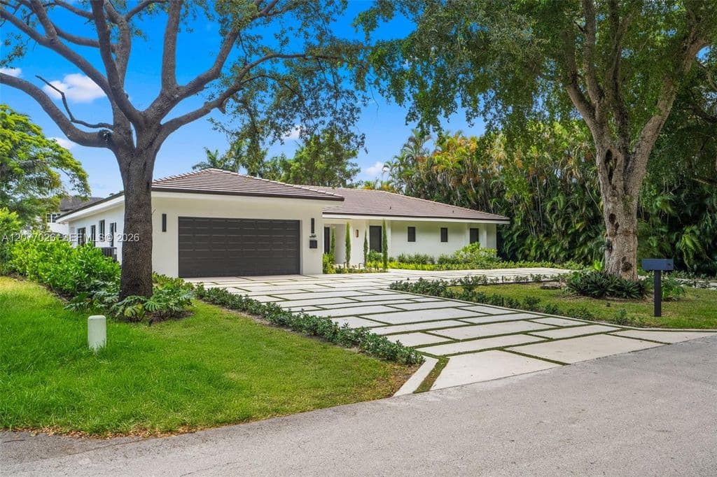 4-bedroom Single-Family Home — 1520 Lugo Ave