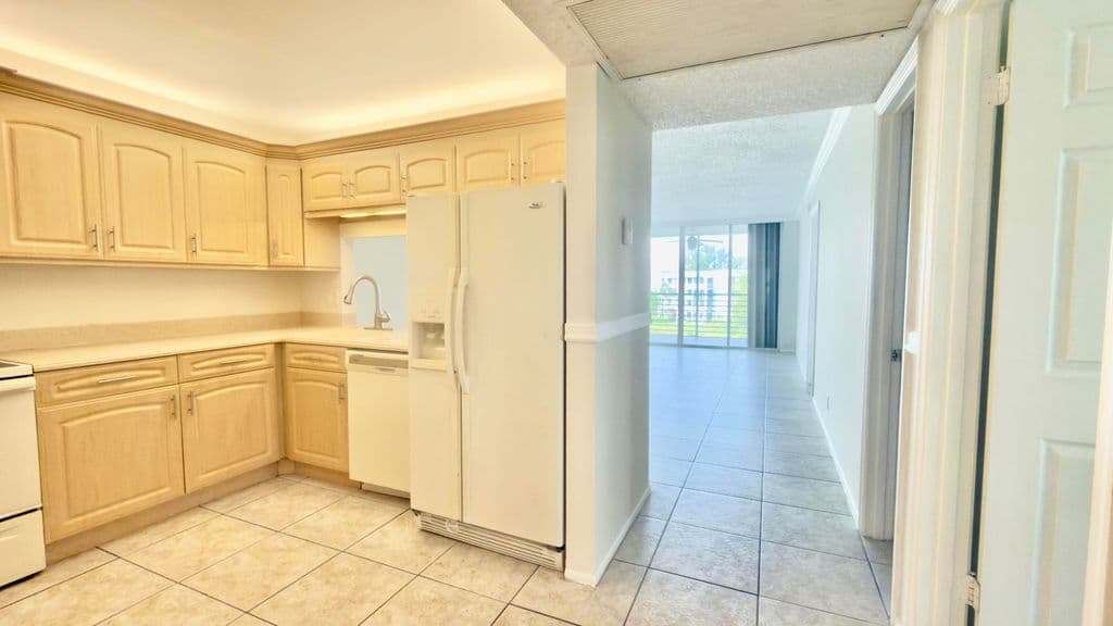 2-bedroom Condo — 9311 ORANGE GROVE Drive #402
