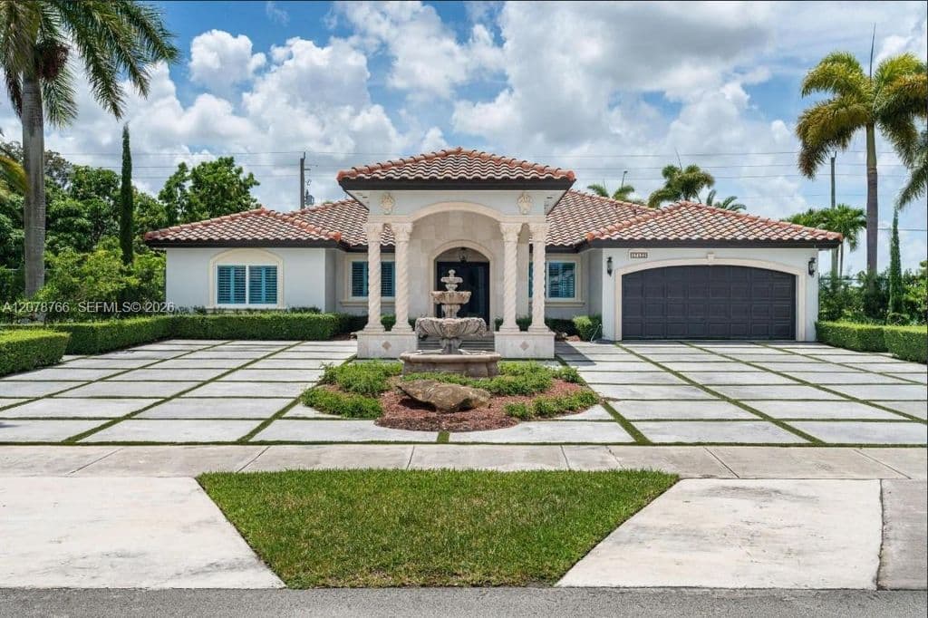 4-bedroom Single-Family Home — 17122 SW 156th Ct