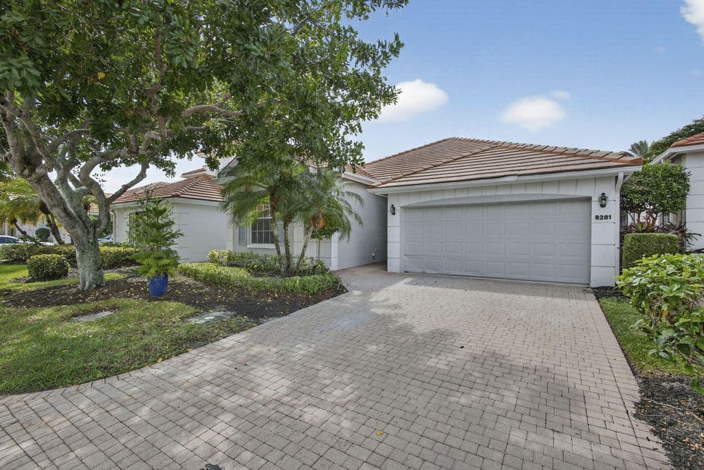 3-bedroom Single-Family Home — 8281 Heritage Club Dr Drive