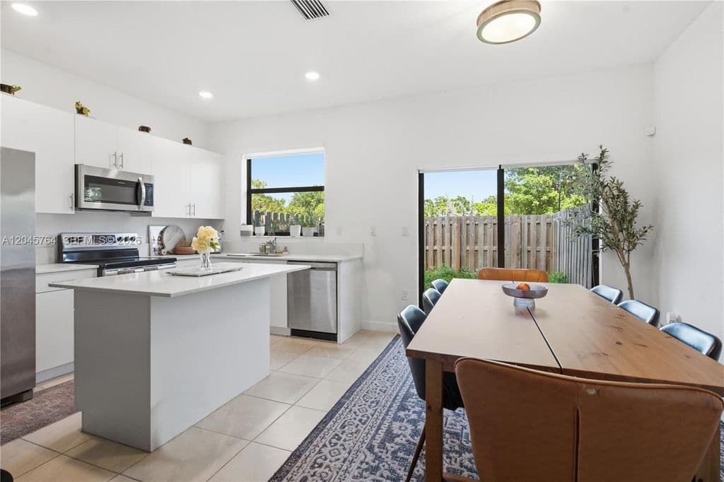3-bedroom Property — 23101 SW 99th Ave